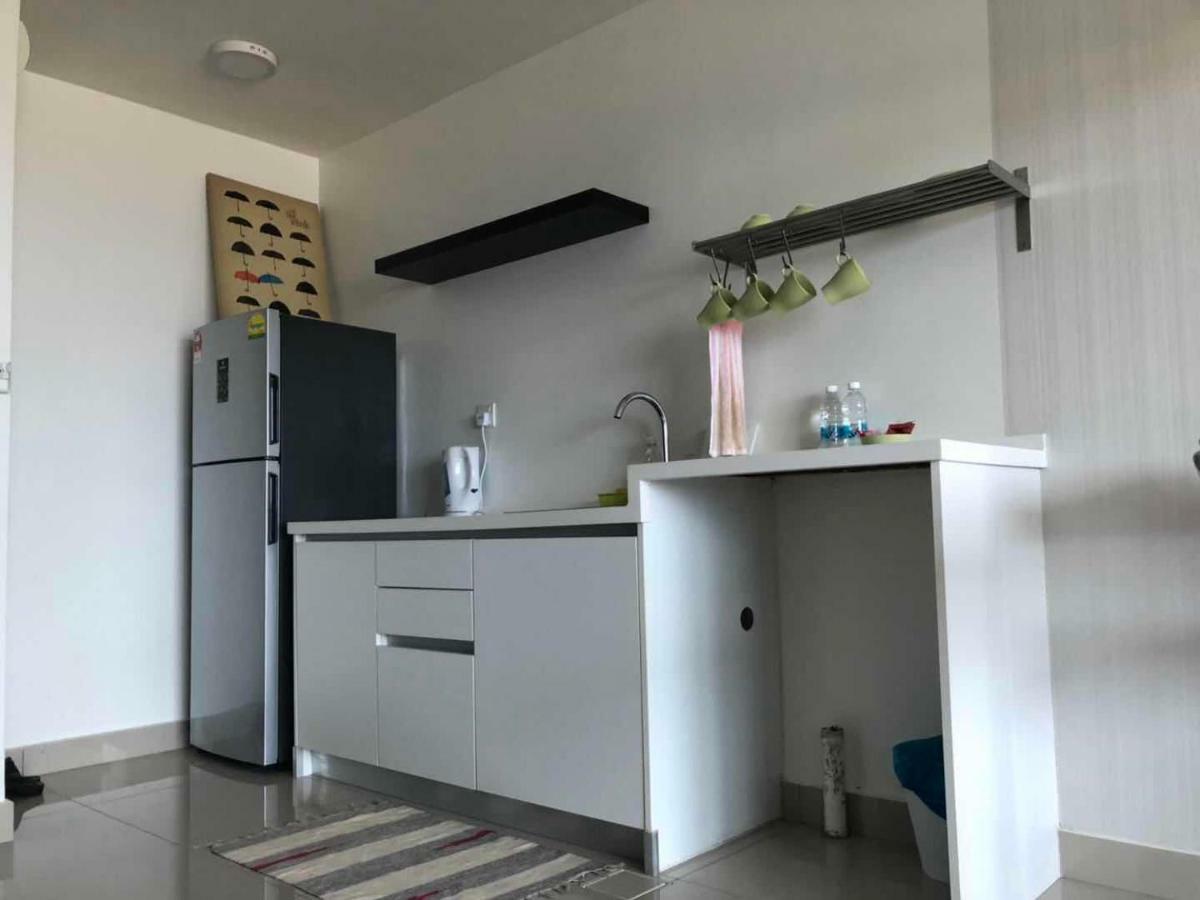 Vivian'S Studio Trefoil Setia Alam 莎阿南 外观 照片